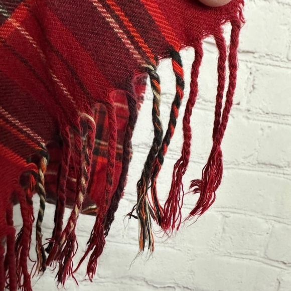 Merona Red Plaid‎ Flannel scarf with fringe GUC - Picture 3 of 3